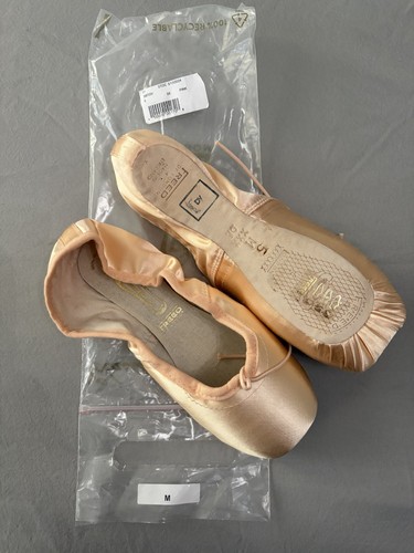 Freed pointe shoes new m - freed,