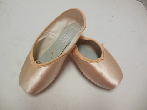 Pointe shoes freed studio - studio, ii